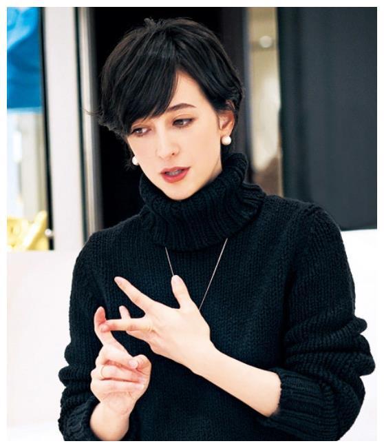 娱乐圈吃瓜男博主是谁啊,揭秘神秘博主背后的故事